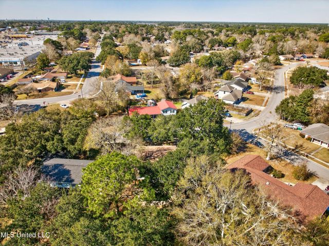 3306 Nottingham Road, Ocean Springs, MS 39564