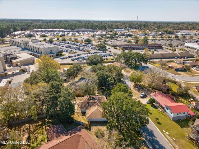 3306 Nottingham Road, Ocean Springs, MS 39564