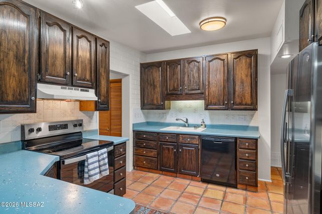 6001 E 34th Street, Tucson, AZ 85711