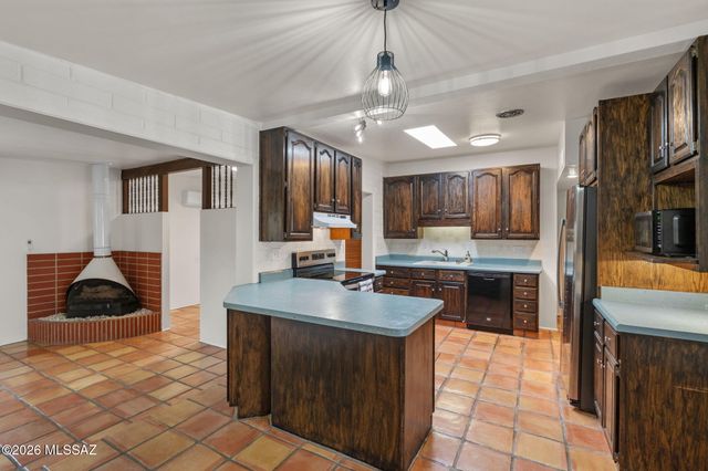 6001 E 34th Street, Tucson, AZ 85711