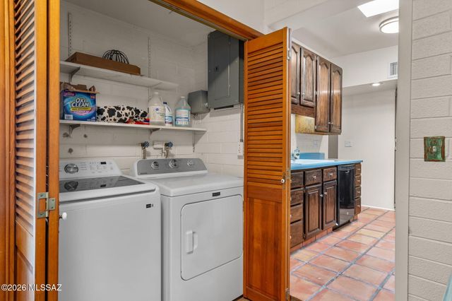 6001 E 34th Street, Tucson, AZ 85711