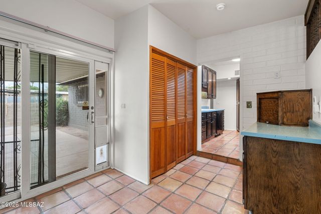6001 E 34th Street, Tucson, AZ 85711