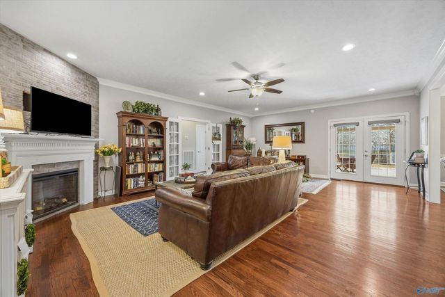 1815 Lindsay Lane S, Athens, AL 35613