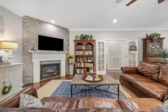 1815 Lindsay Lane S, Athens, AL 35613