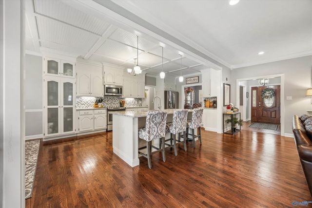 1815 Lindsay Lane S, Athens, AL 35613