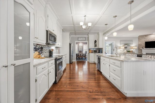 1815 Lindsay Lane S, Athens, AL 35613