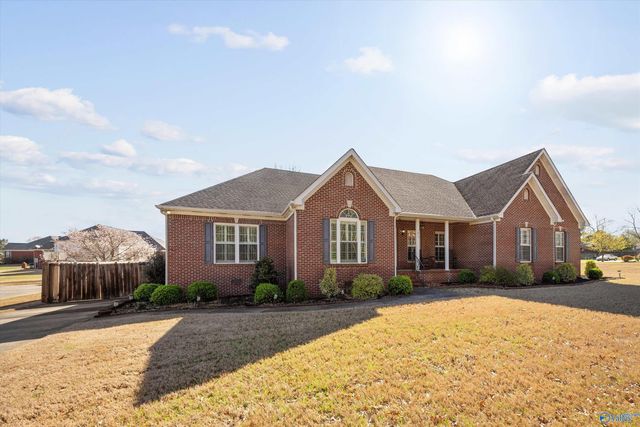 1815 Lindsay Lane S, Athens, AL 35613