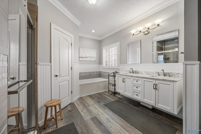 1815 Lindsay Lane S, Athens, AL 35613