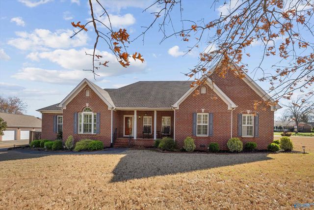 1815 Lindsay Lane S, Athens, AL 35613