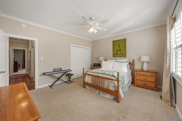 1815 Lindsay Lane S, Athens, AL 35613