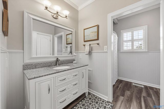 1815 Lindsay Lane S, Athens, AL 35613