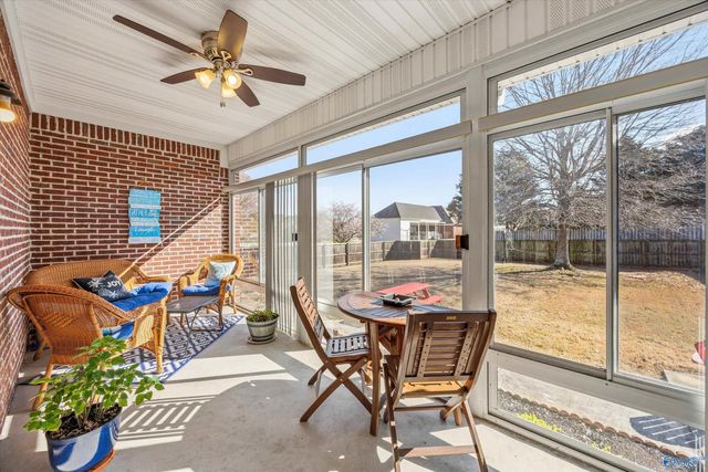 1815 Lindsay Lane S, Athens, AL 35613