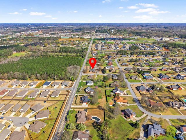 1815 Lindsay Lane S, Athens, AL 35613