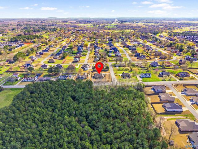 1815 Lindsay Lane S, Athens, AL 35613