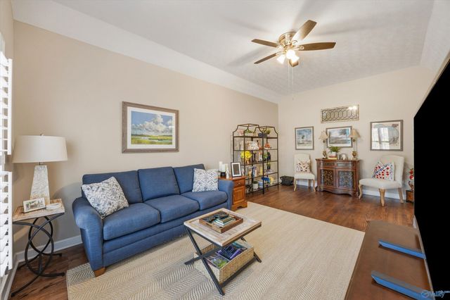 1815 Lindsay Lane S, Athens, AL 35613