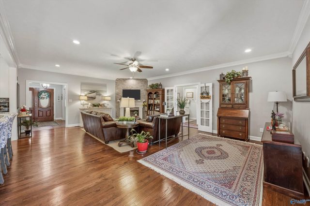 1815 Lindsay Lane S, Athens, AL 35613