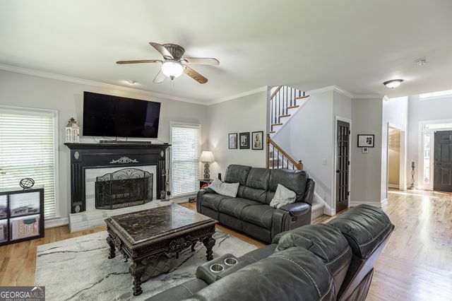 755 Braidwood Cove NW, Acworth, GA 30101