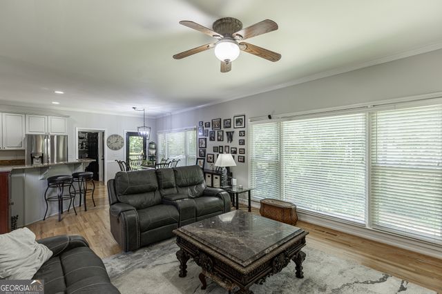 755 Braidwood Cove NW, Acworth, GA 30101