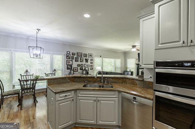 755 Braidwood Cove NW, Acworth, GA 30101