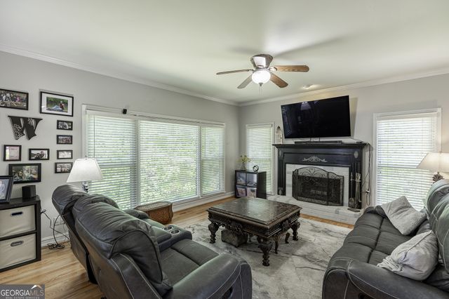 755 Braidwood Cove NW, Acworth, GA 30101