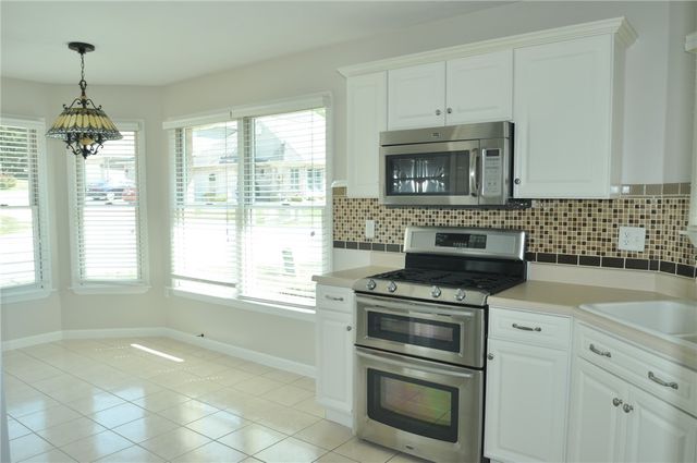 403 Hunt Club Dr, Hempfield Twp, PA 15601