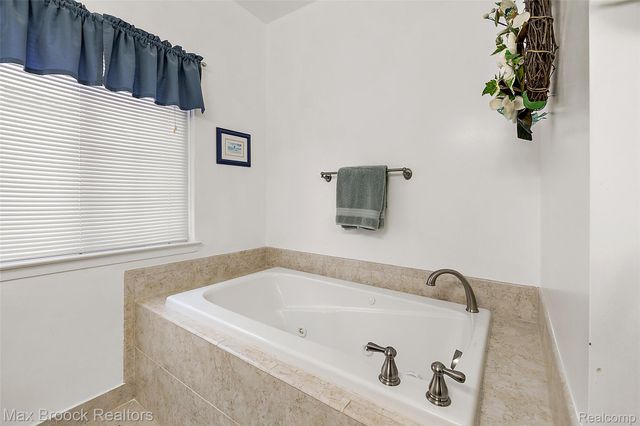 30847 Palmer Drive, Novi, MI 48377