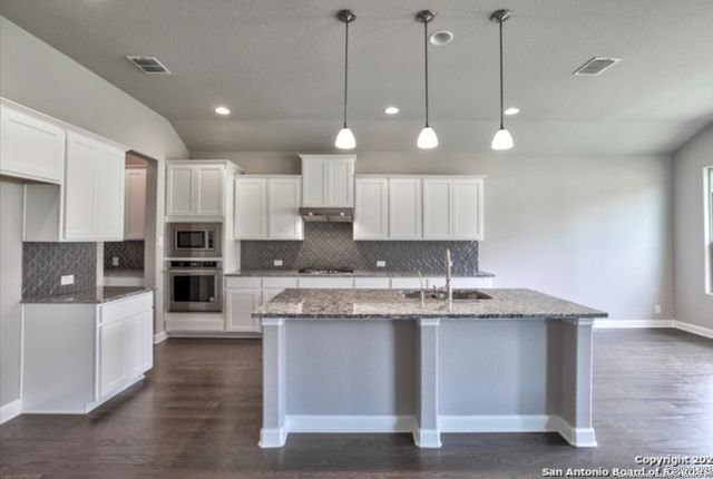 622 Singing Creek, Spring Branch, TX 78070