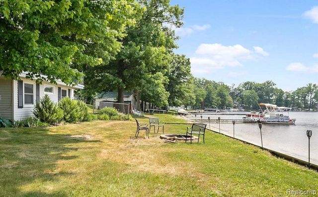 4991 Lakeview Drive, Coral, MI 49322