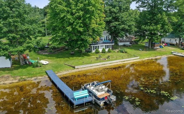 4991 Lakeview Drive, Coral, MI 49322