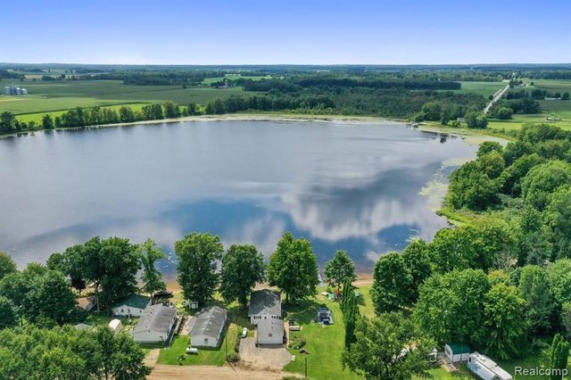 4991 Lakeview Drive, Coral, MI 49322