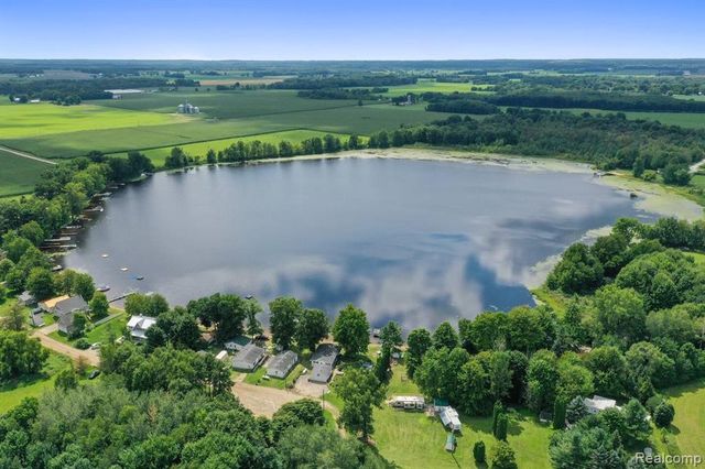 4991 Lakeview Drive, Coral, MI 49322