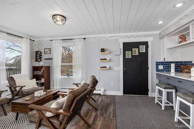 4991 Lakeview Drive, Coral, MI 49322