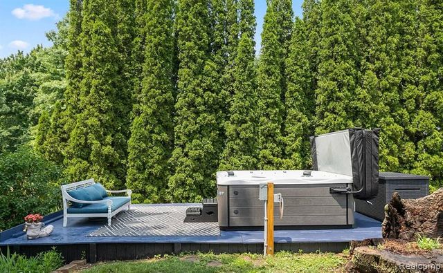 4991 Lakeview Drive, Coral, MI 49322