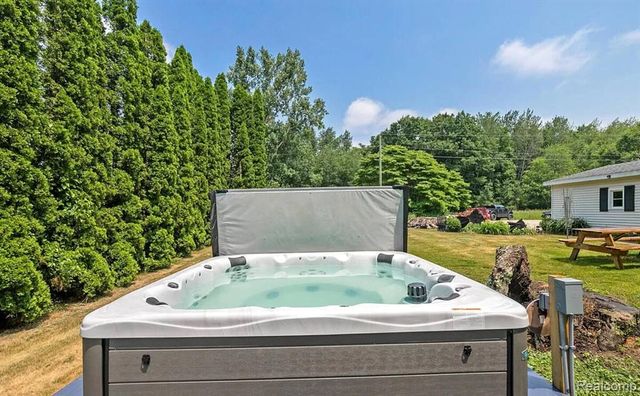 4991 Lakeview Drive, Coral, MI 49322