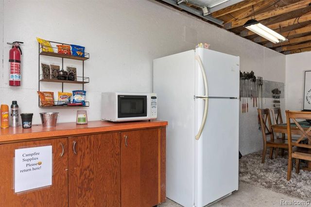 4991 Lakeview Drive, Coral, MI 49322