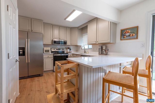 320 HARVEST DR, Charlottesville, VA 22903