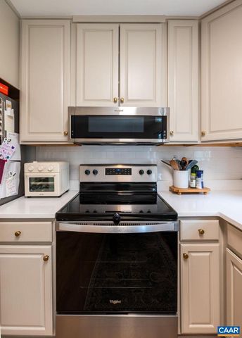 320 HARVEST DR, Charlottesville, VA 22903