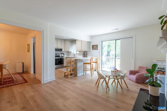 320 HARVEST DR, Charlottesville, VA 22903