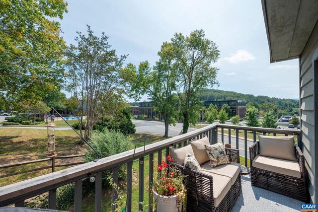 320 HARVEST DR, Charlottesville, VA 22903