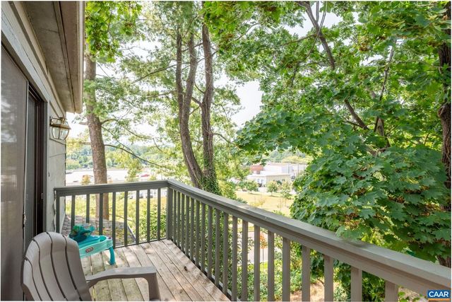 320 HARVEST DR, Charlottesville, VA 22903