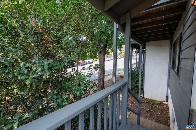 320 HARVEST DR, Charlottesville, VA 22903