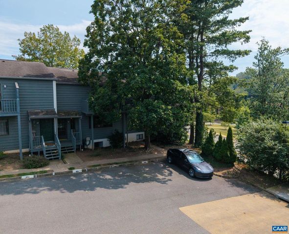 320 HARVEST DR, Charlottesville, VA 22903