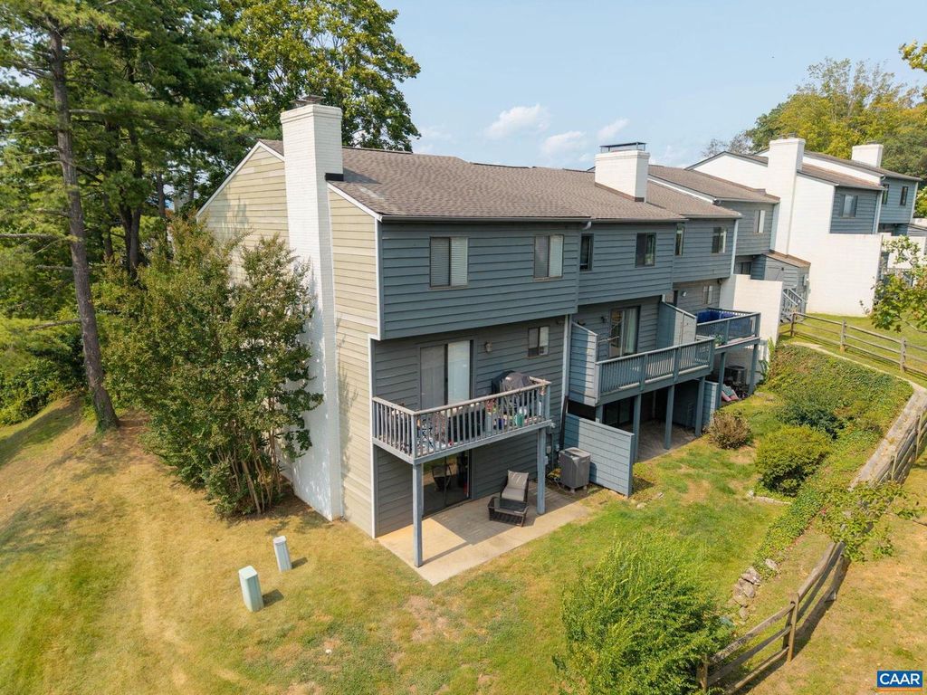 320 HARVEST DR, Charlottesville, VA 22903