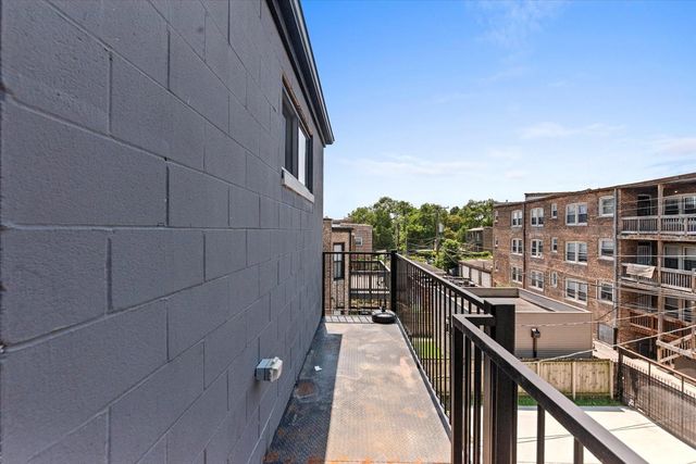 6622 S University Avenue 3, Chicago, IL 60637