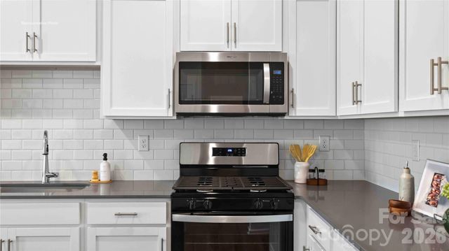 1441 7th Street Drive NE, Hickory, NC 28601