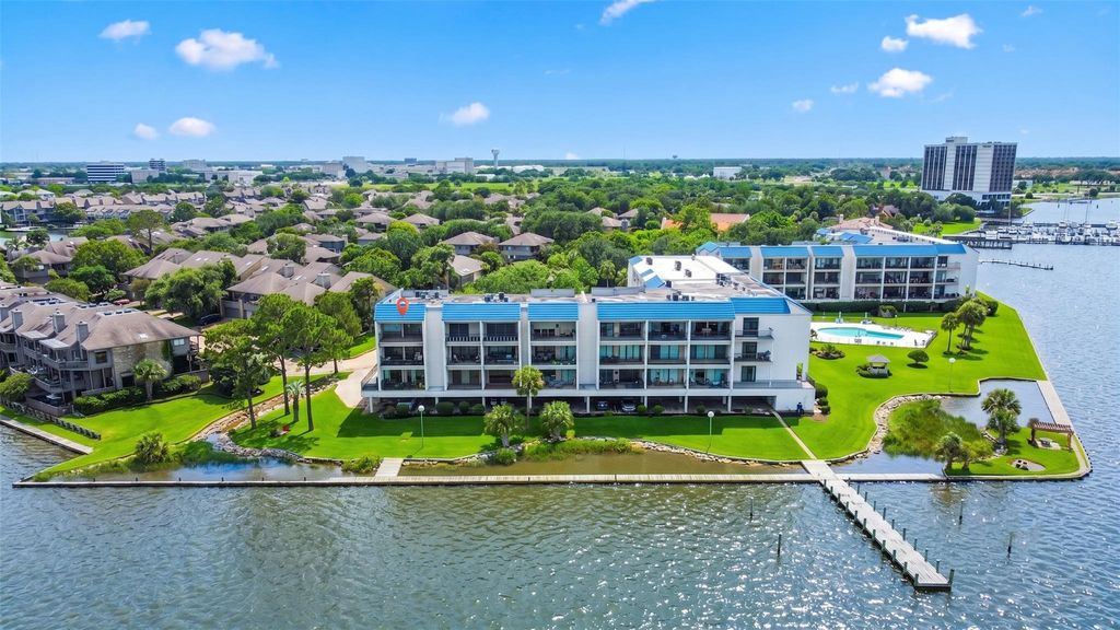 401 Lakeside Lane 311, Houston, TX 77058
