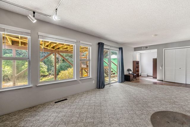 6829 Bret Harte Lane, Eureka, CA 95503