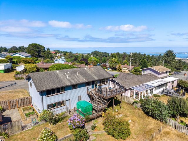 6829 Bret Harte Lane, Eureka, CA 95503