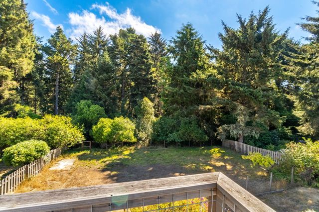 6829 Bret Harte Lane, Eureka, CA 95503