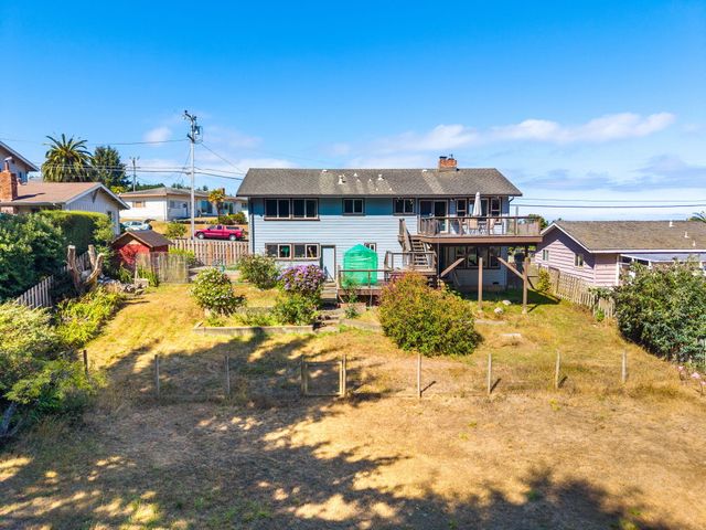 6829 Bret Harte Lane, Eureka, CA 95503